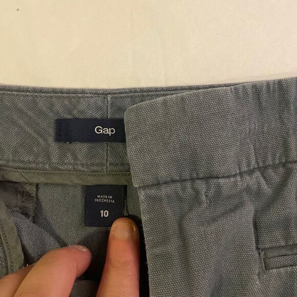 Gap Women’s Charcoal Canvas Shorts Size 10 3.5” inseam NWOT - Picture 4 of 9